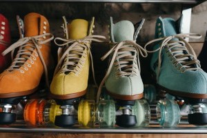 classic-footwear-roller-skates-2044086